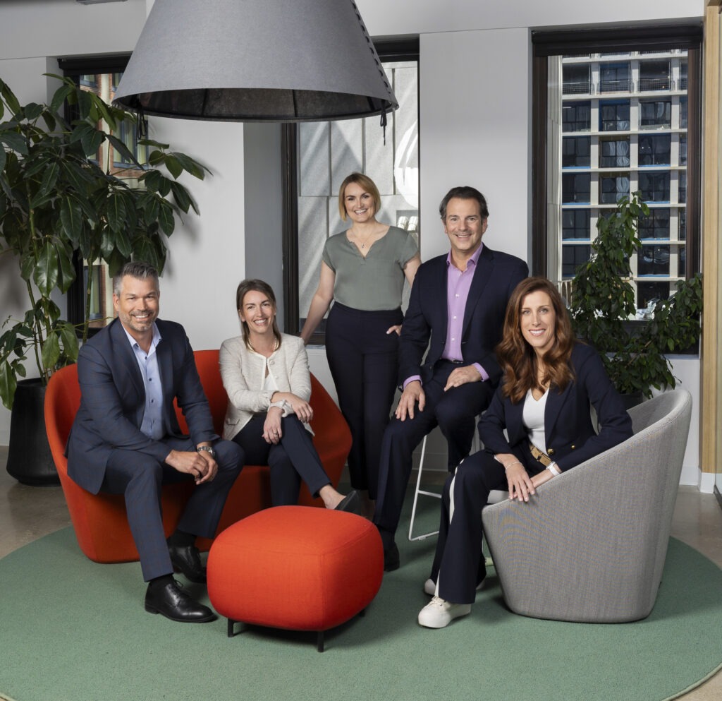 Photo de l'équipe Brio avec Andrew Hanff